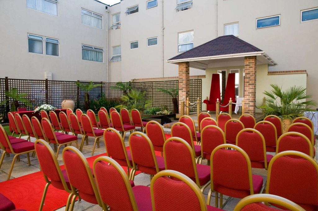 King Charles Hotel