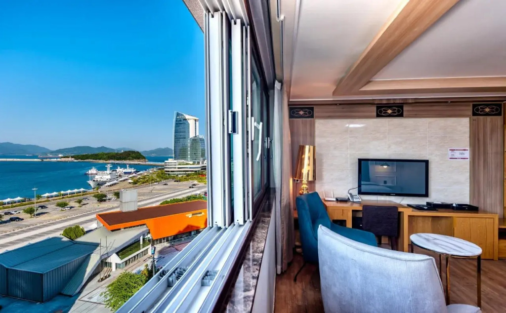 HS Tourist Hotel