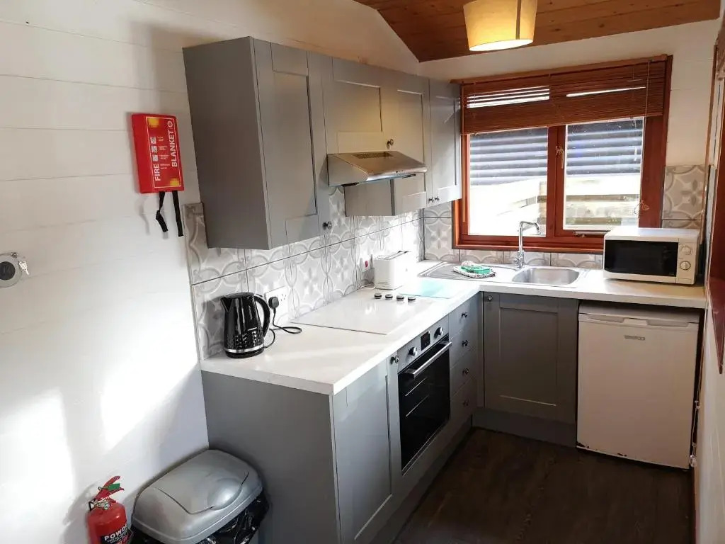 Magpie 5 Hot Tub HuntersMoon-Warminster-Bath-Wiltshire