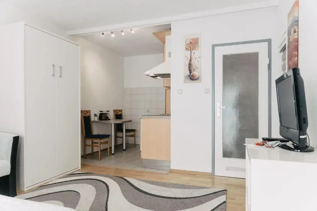 Apartment-EG-05