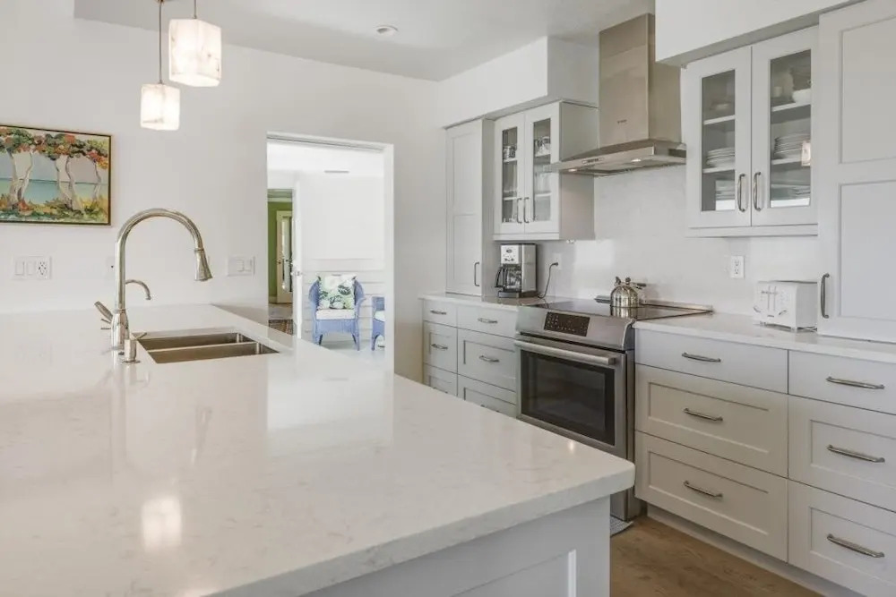 Arcadia-stunning Gulf Front Beauty! 4 Bedroom Home by RedAwning
