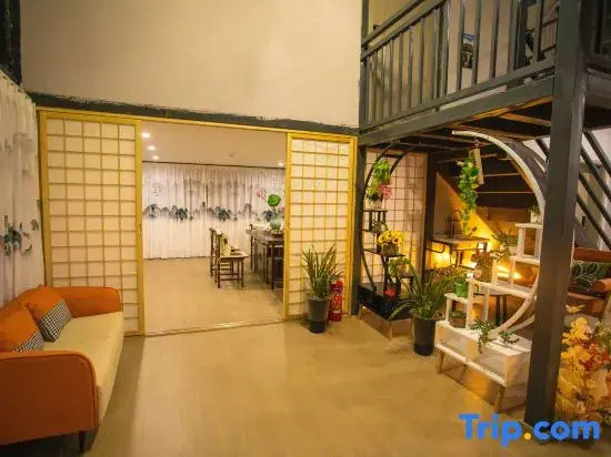 Shangri-La October View Oxygen-Enriched Guesthouse (Dukezong Ancient City Branch)