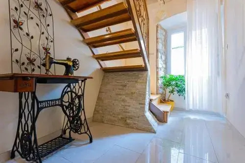 Old town Villa TROGIR STARS with free parking