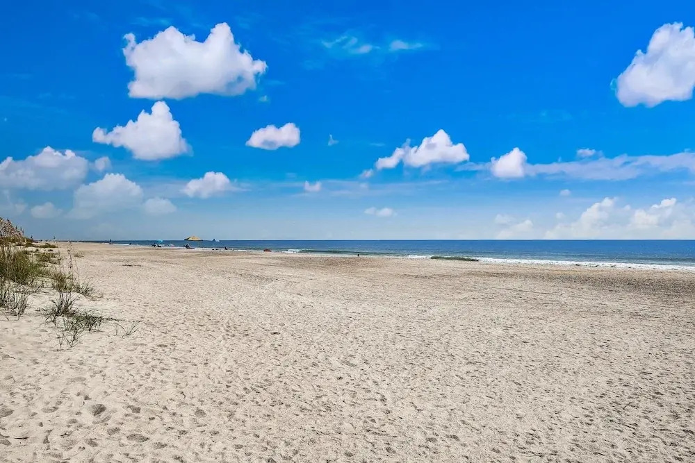 Brand New Build Dog Friendly Close to Ocean! Above Garage Condo 5631