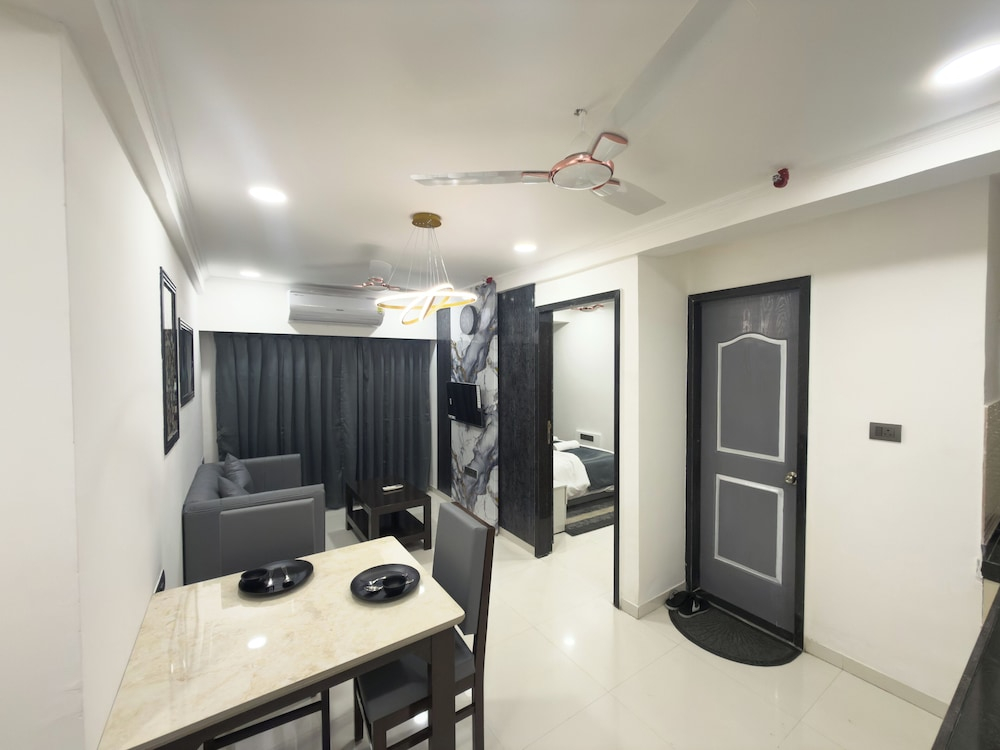 Astha Home- The Borivali Suites