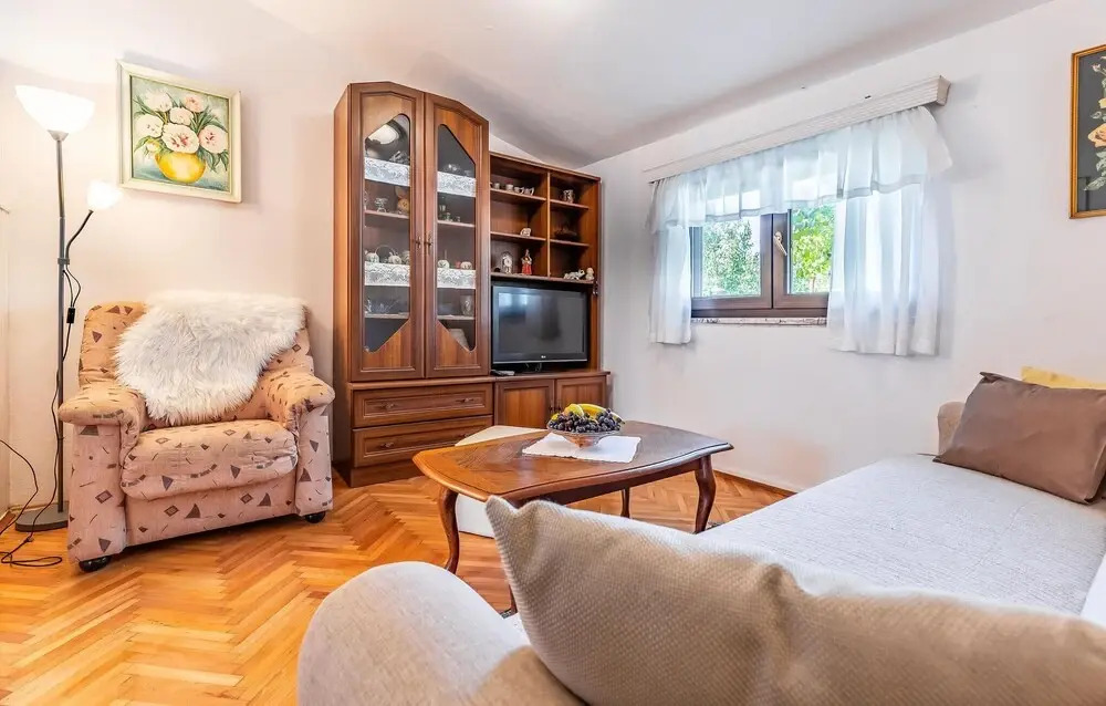 Pet Friendly Home In Pula With Ethernet Internet
