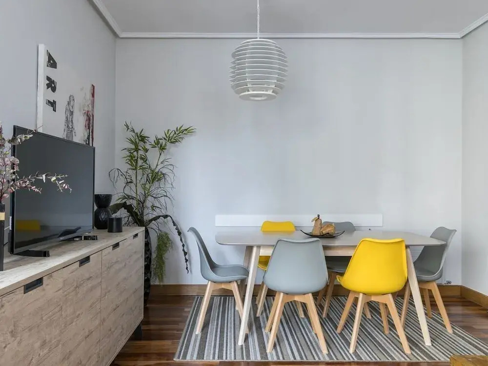 Gran Via 3 by Forever Rentals. 3 Bedroom Apartment With Wifi in Abando. Groups