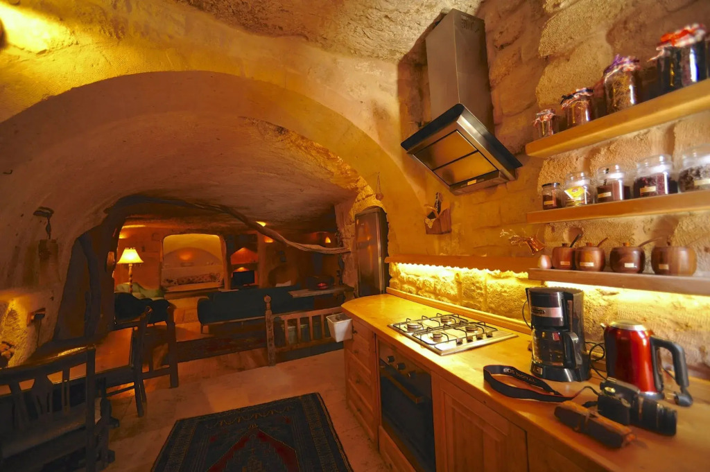 Anitya Cave House