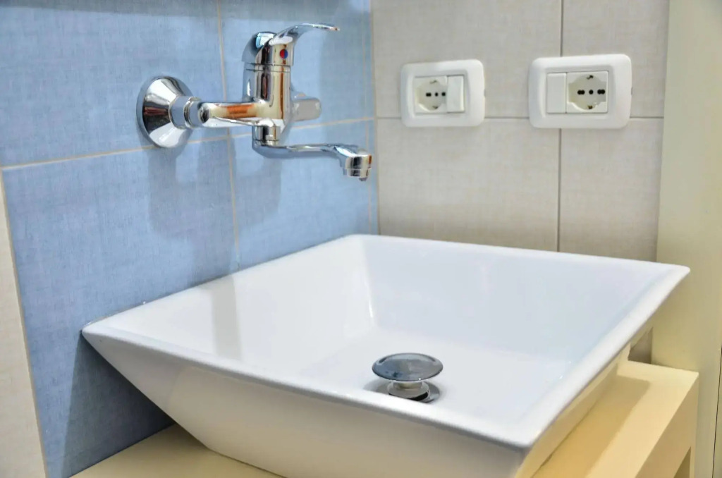 Capital Tirana Hotel Bruçi
