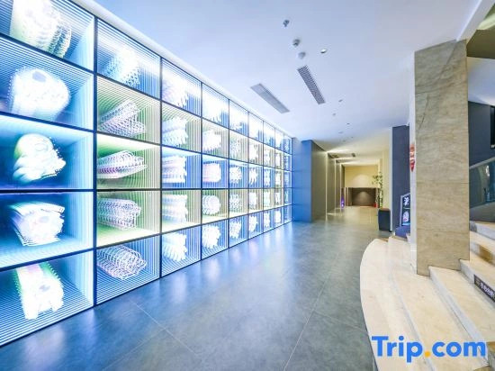 Linhai Tianshang Renjian Hotel
