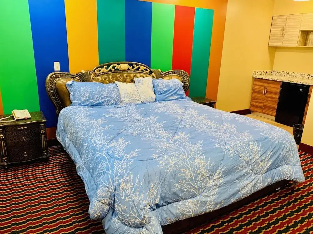 Motor City Inn & Suites