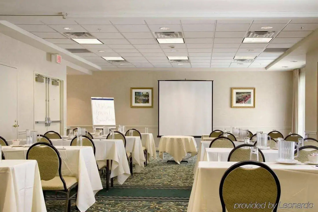 Hilton Garden Inn Addison