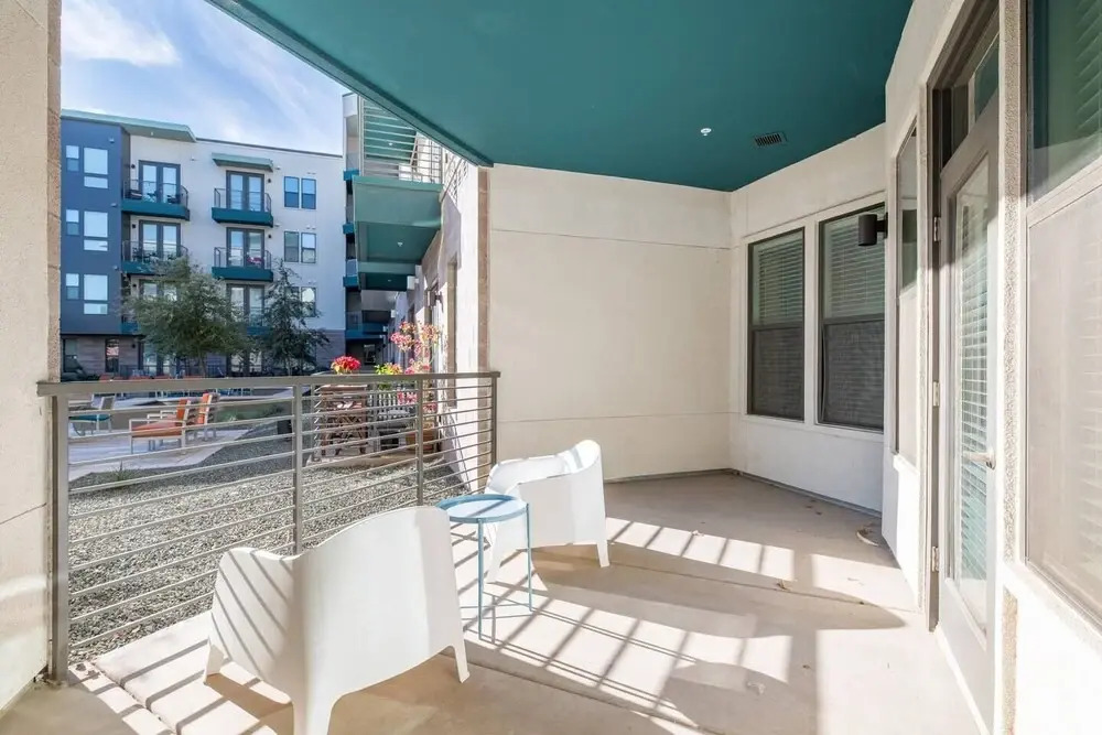 Modern Town Lake waterfront CozySuites in paradise