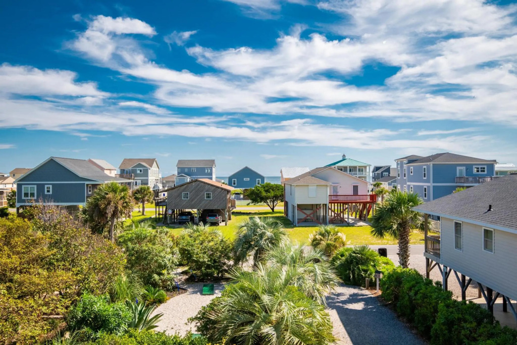 Coastal Living by Oak Island Accommodations
