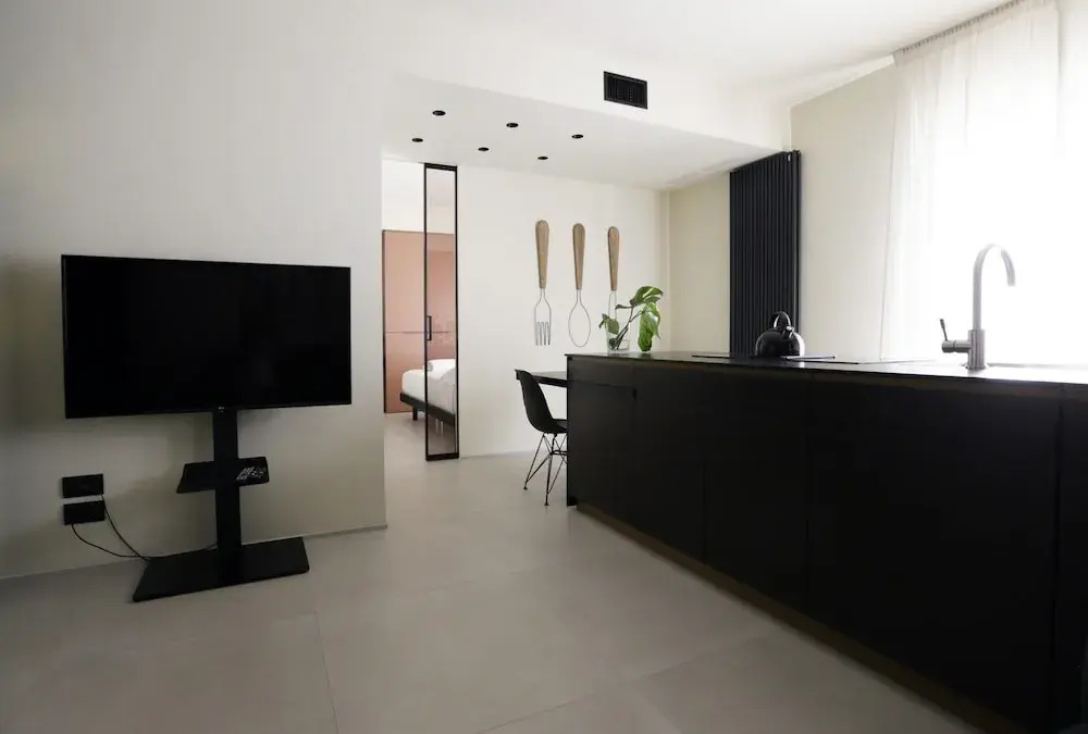 SETTANNI Sea Suites