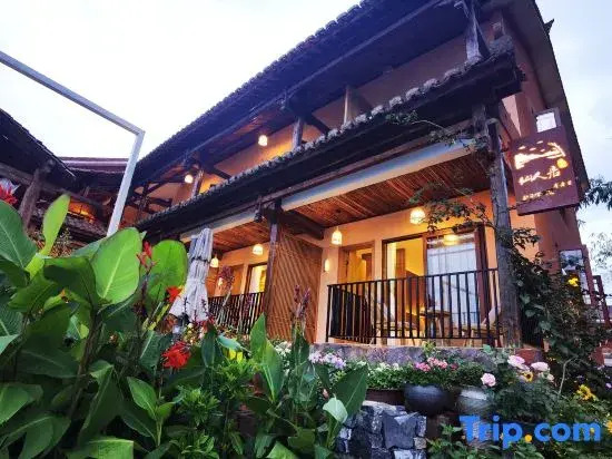 Puzhehei Xianrenju Lake View Homestay