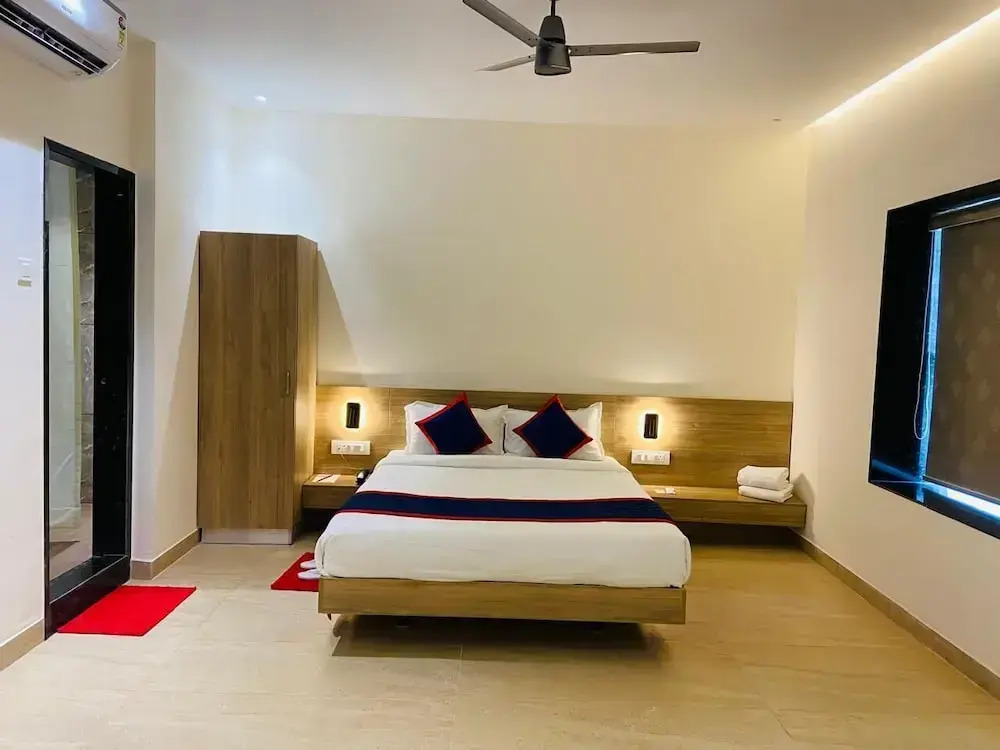 Zip By Spree Hotels Neelam Nakshatra