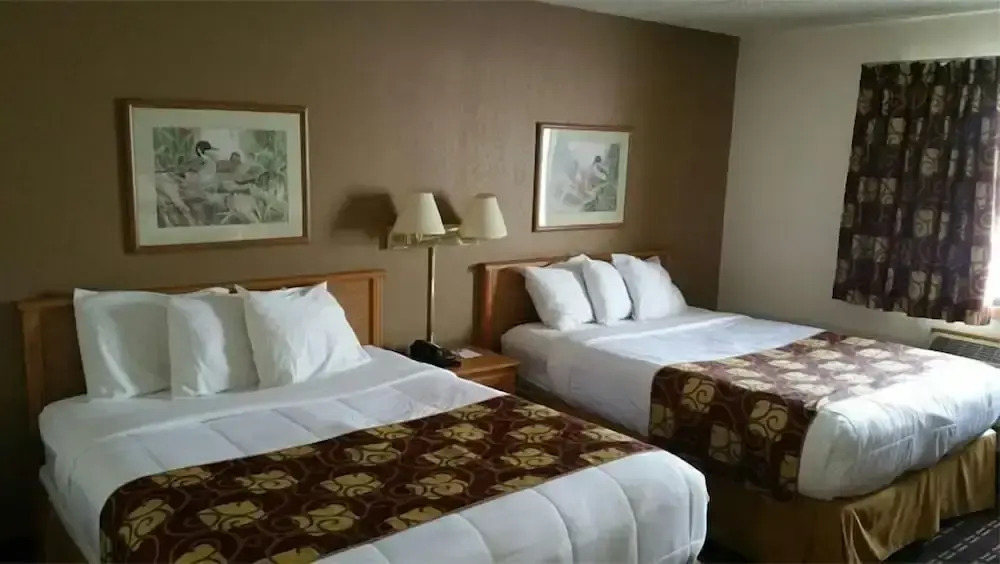 Asteria Inn & Suites
