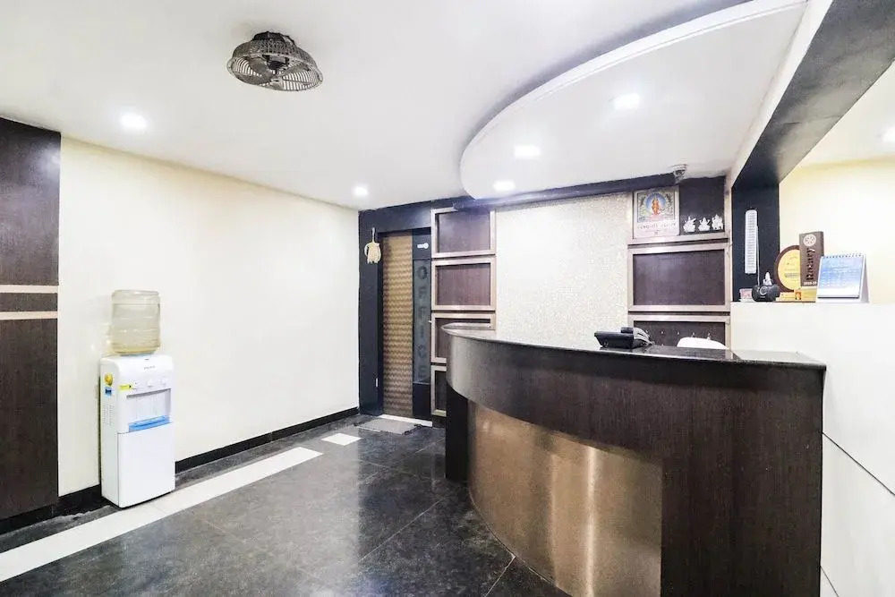 OYO Flagship 9131 Hotel Apsara