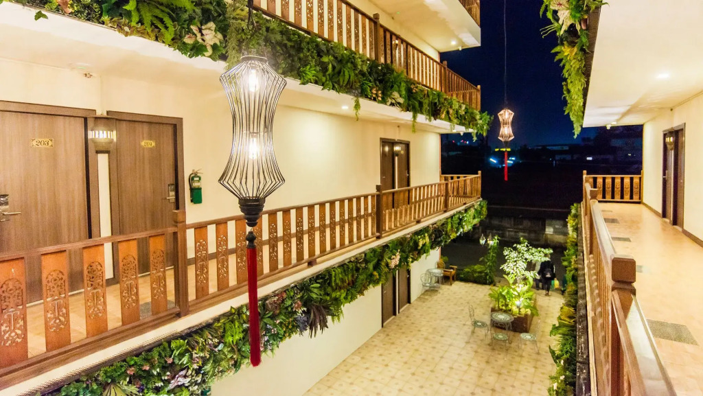 B2 Airport Boutique & Budget Hotel