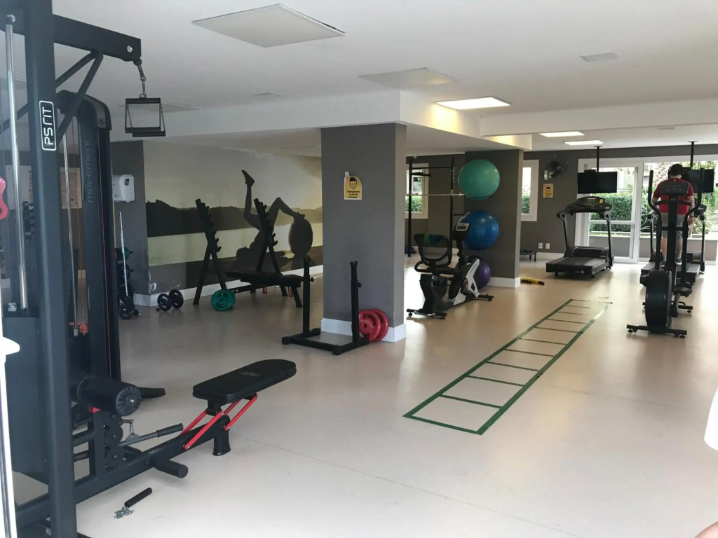 Apartamento p/ 8 com garagem churasqueira e piscina