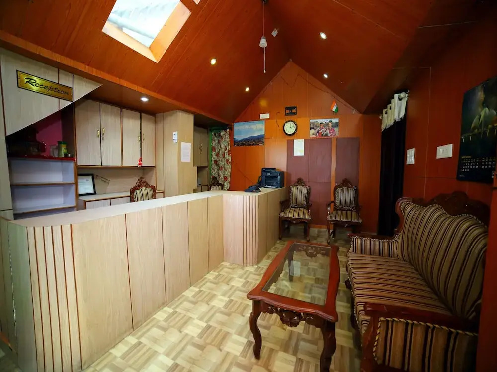 OYO 13179 Home Mountain Abode Mehli