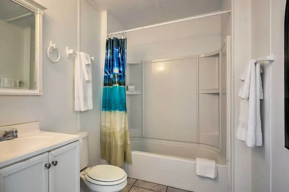 Beachfront Cottage in St Augustine - Pet Friendly!
