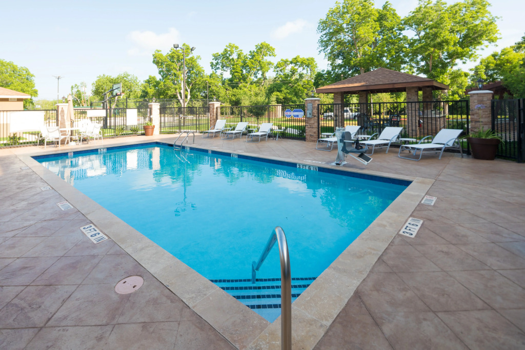 Staybridge Suites - Lake Jackson by IHG