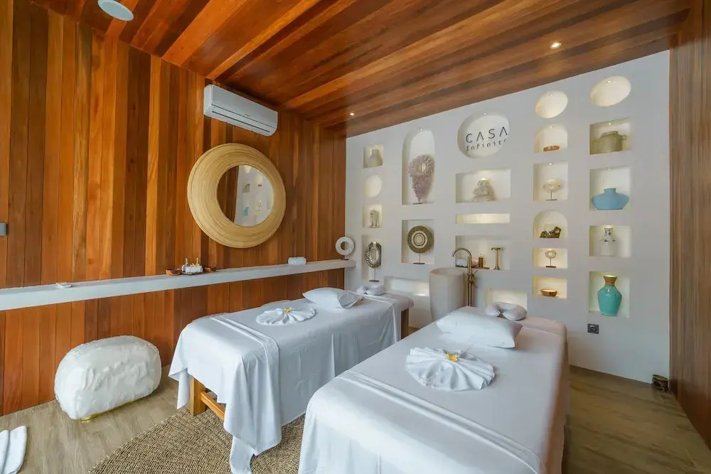 Stylish Tropical Villa - 2br