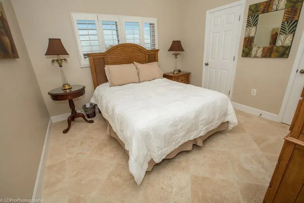 Oceania 407 3 Bedroom Condo by RedAwning