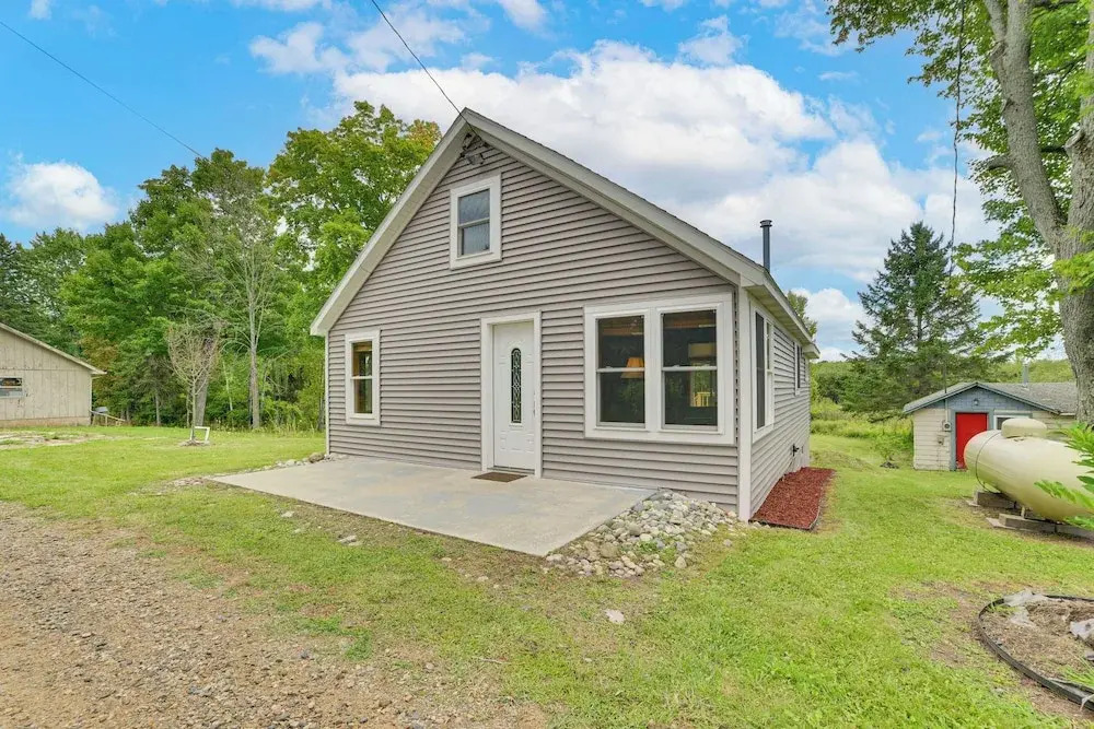 Lupton Cabin Near Lake & Trails - Fire Pit & More!
