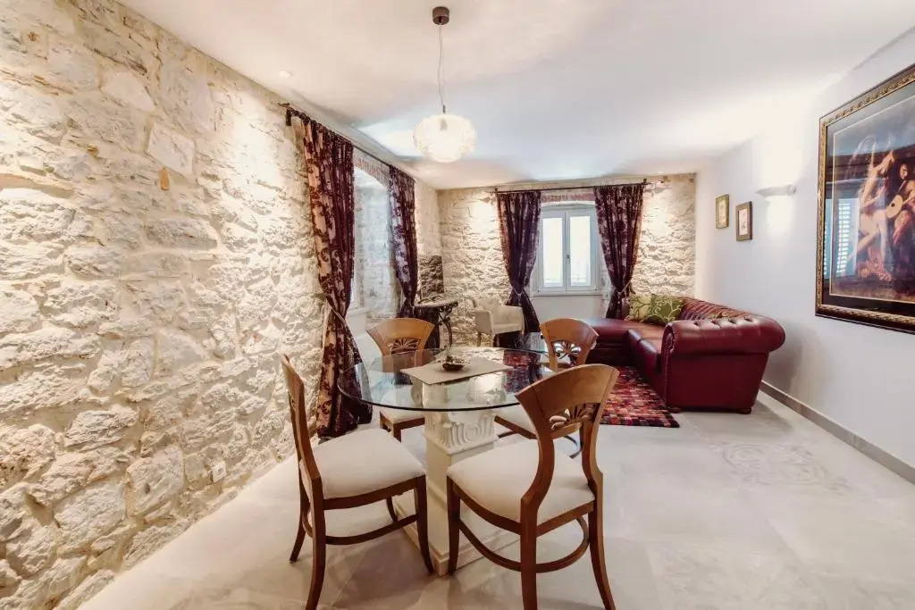 Villa Nepos Hotel