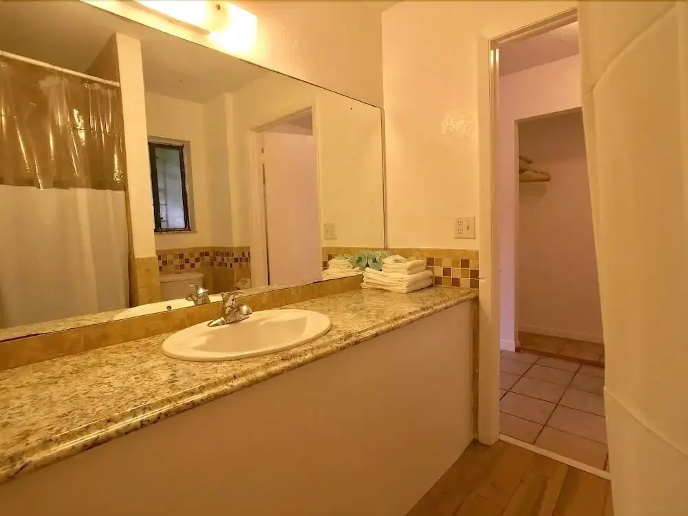 Sunny Palms Inn