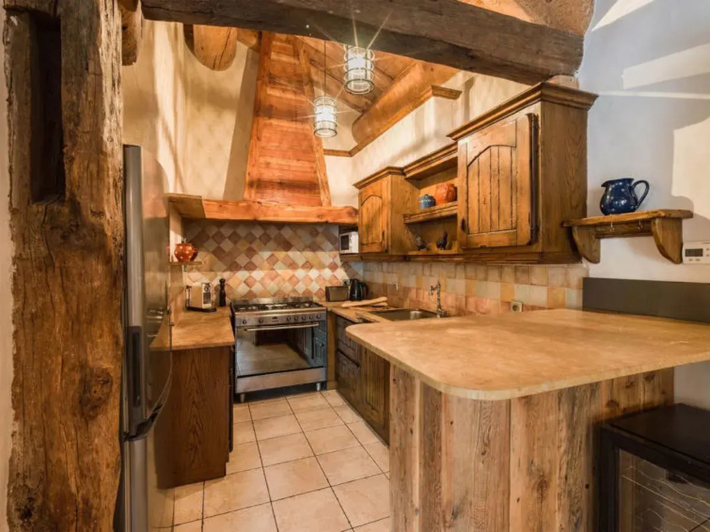 Chalet Elephant Blanc