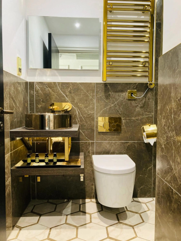 Seven Hotel