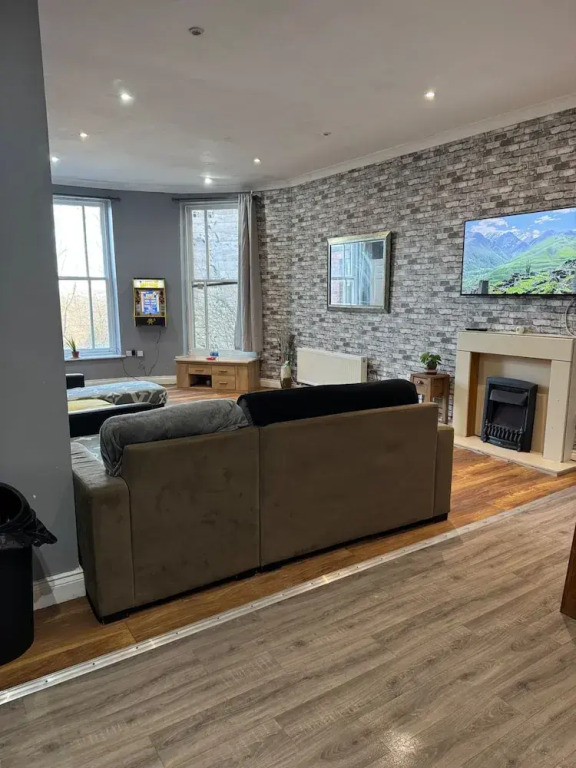 Citycenterapt-4br-wifi-freeparking-retroarcade
