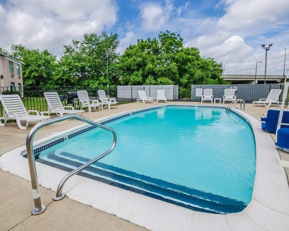 Spark by Hilton Louisville Airport