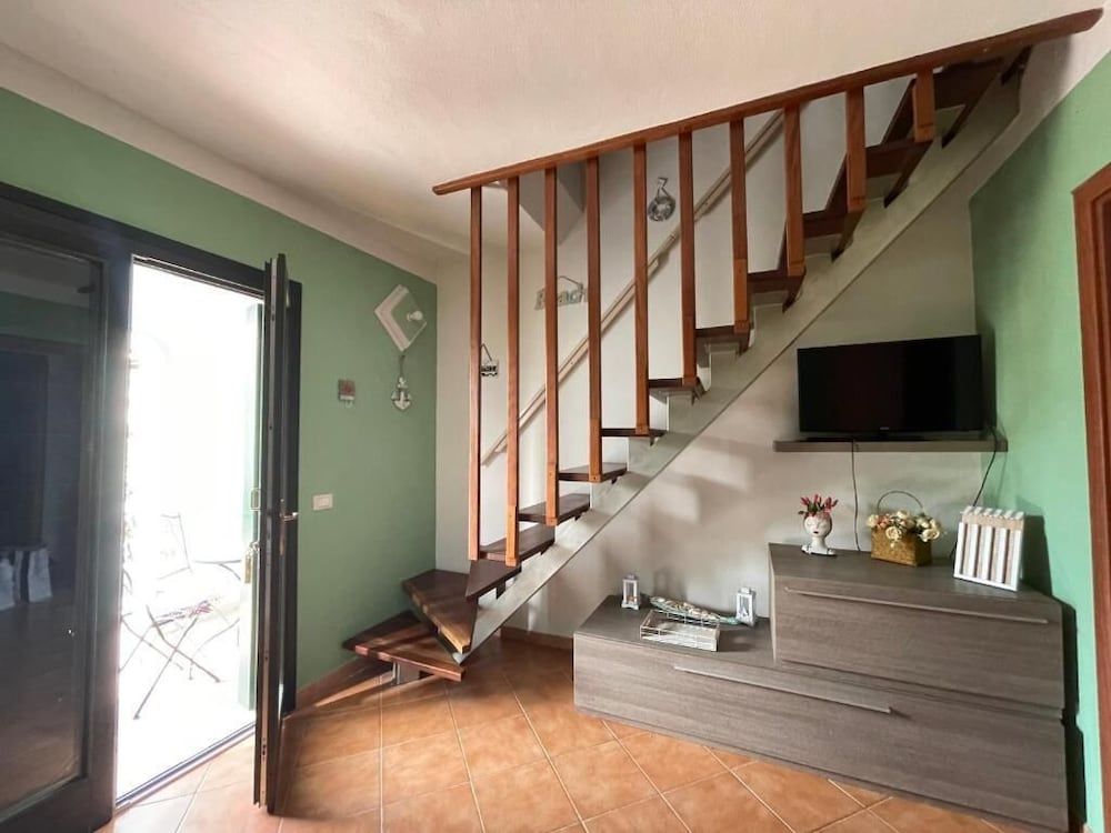 Sardinia Hillside Retreat - Apt 14 - 2BR, quiet area, parking