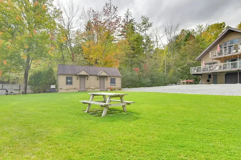 Lake George Waterfront Cabin w/ On-site Marina!