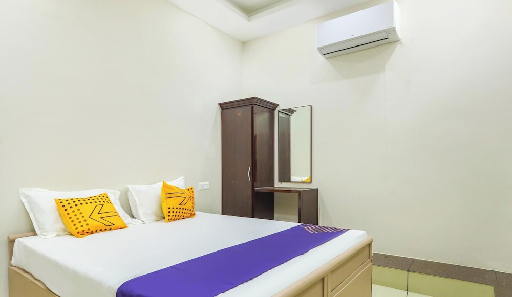 Hotel O Aluva Railway Station Formerly Menachery Tourist Home