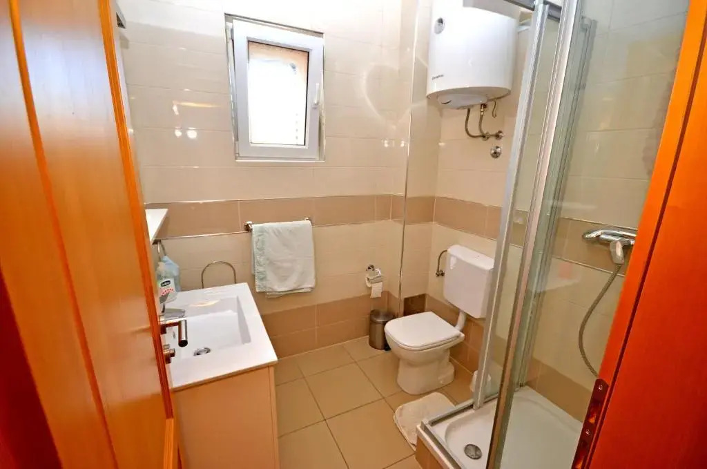 Apartments Jela