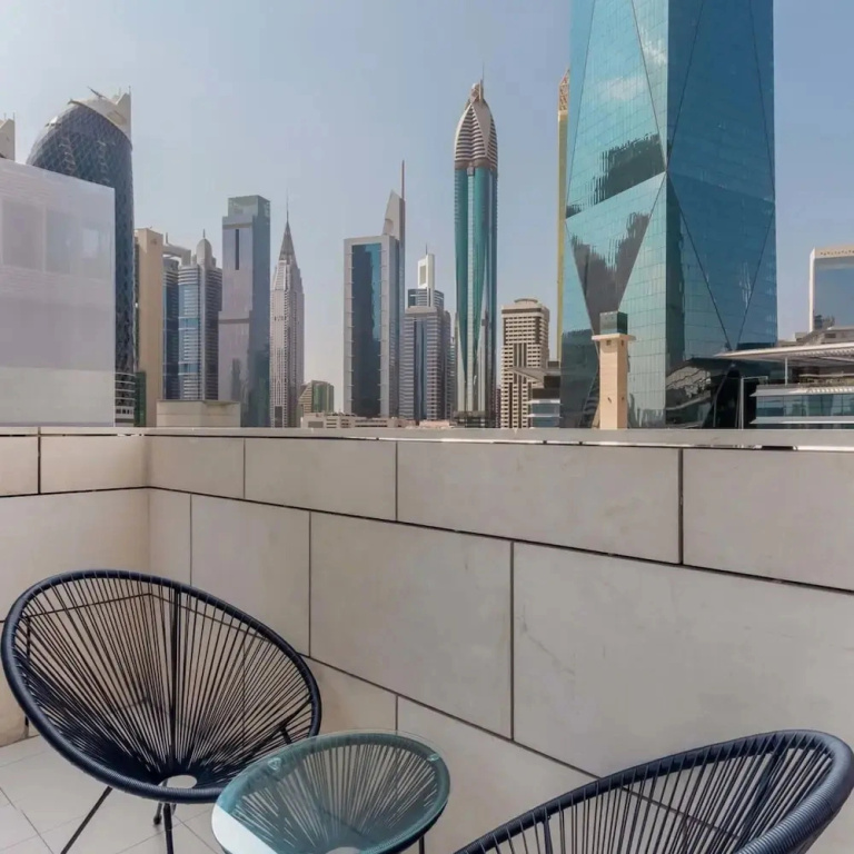 Silkhaus Elegant View Studio Difc Gym Pool