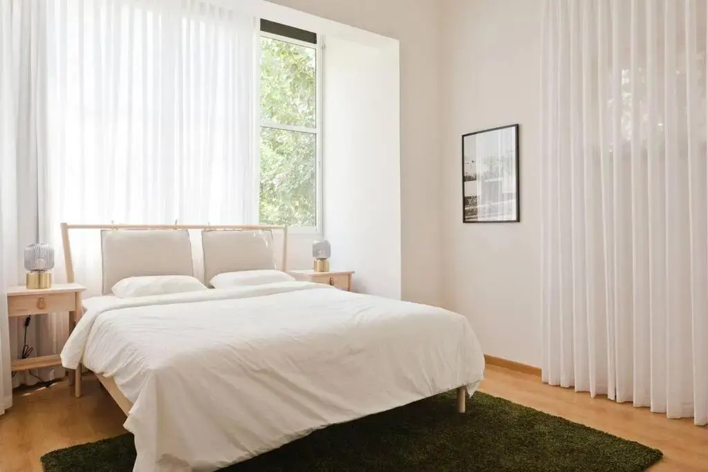 ^Superior 1 BR in the heart of the old north^