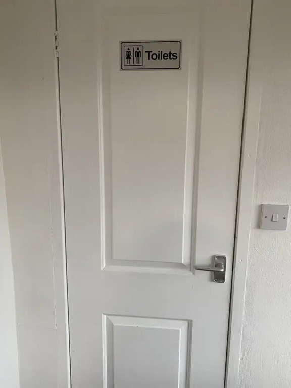 6-bed Apartment in Liverpool