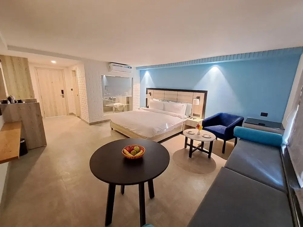 Anand Corbett Aamod Resort & Spa