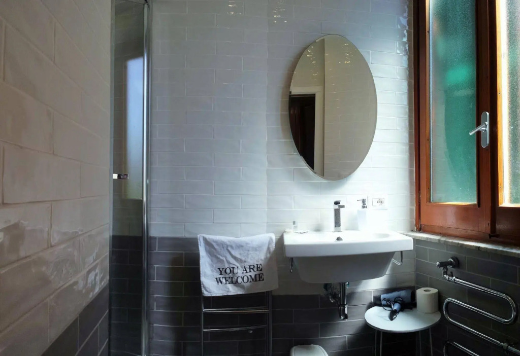 EMIs Guest House