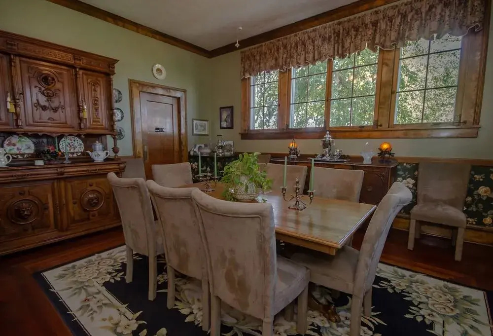 The Dickey House Bed & Breakfast