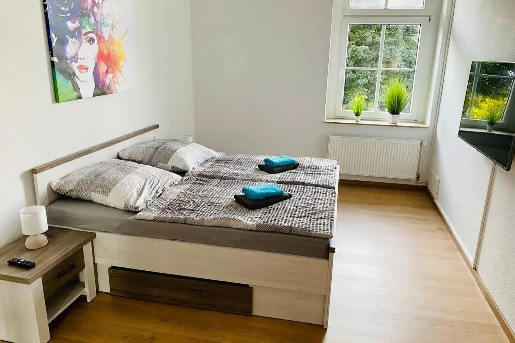 Liebevolle Fewo Seestadt mit Balkon und Badewanne