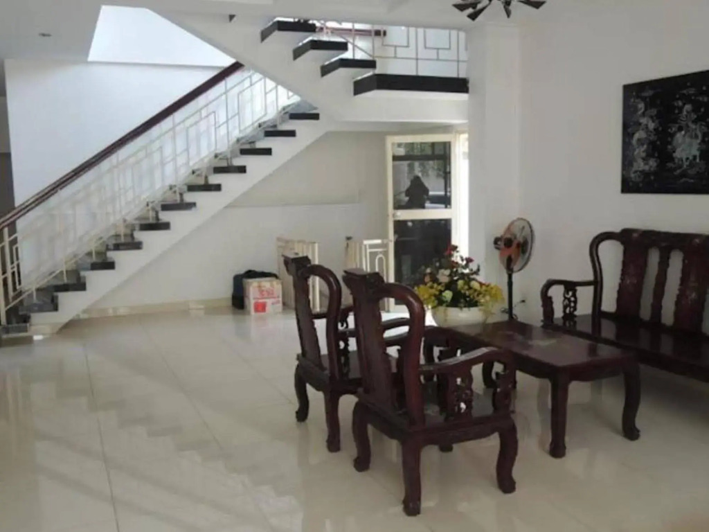 Phung Long Hotel