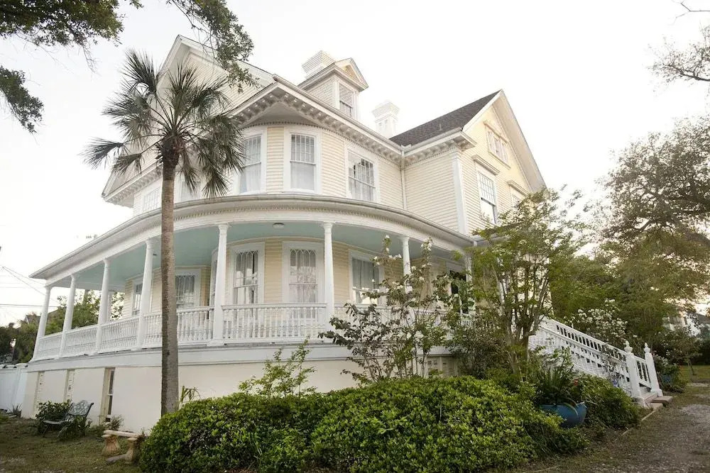 Sealy Hutchings Mansion by RedAwning